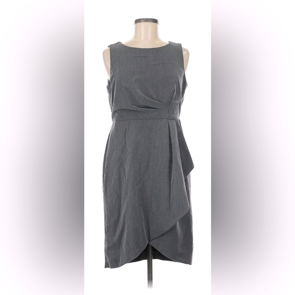 Worthington classic dress. (16P)